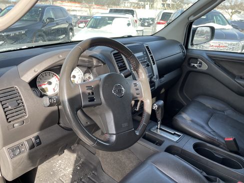 Used 2011 Nissan Frontier PRO-4X w/ Pro-4x Luxury Pkg image 10