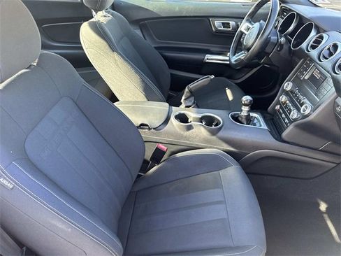 Certified 2020 Ford Mustang Coupe image 23