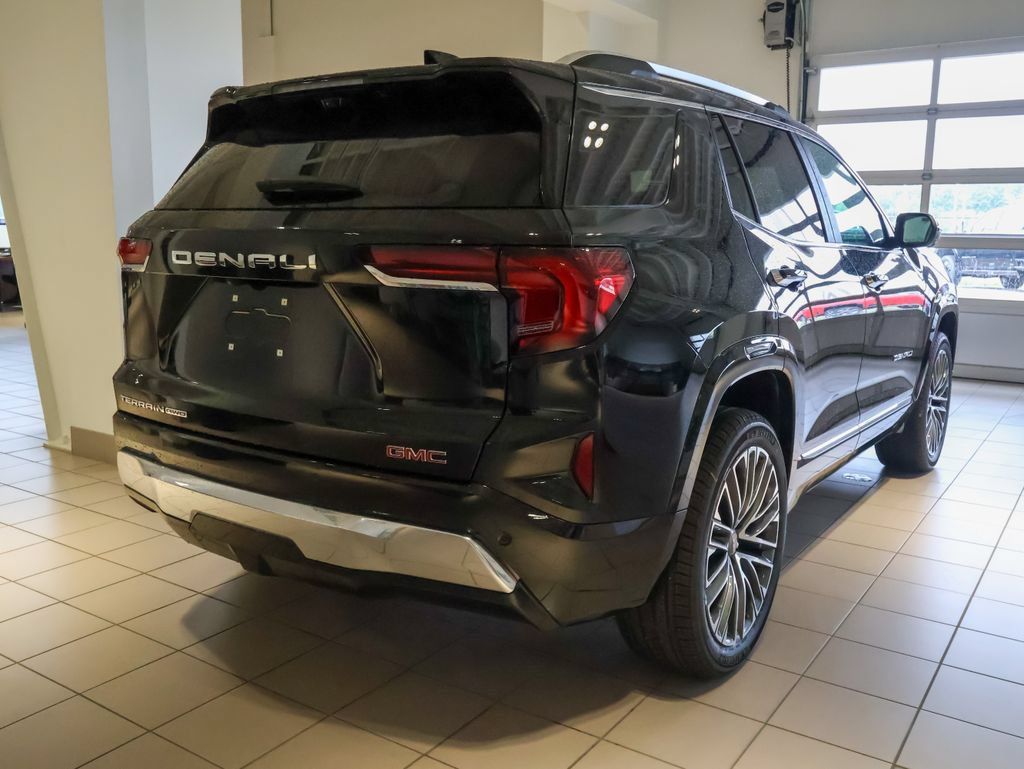 New 2027 GMC Terrain Denali w/ LPO, Floor Liner Package AWD/4WD image 3