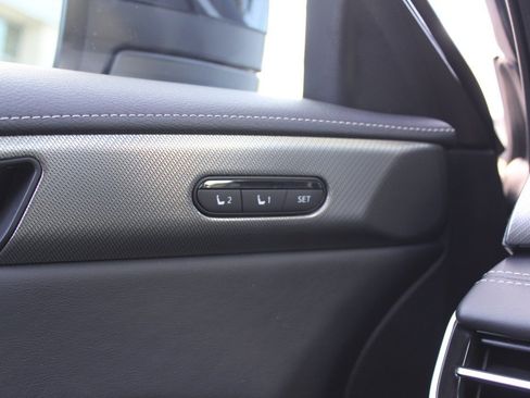 Certified 2025 INFINITI QX60 Luxe image 11