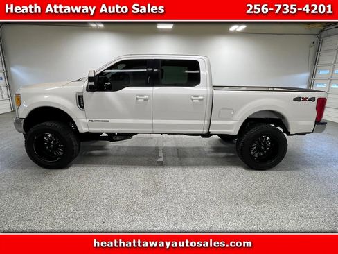 Used 2017 Ford F250 Lariat image 1