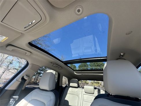 New 2026 Lincoln Corsair Premiere image 22