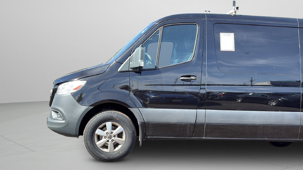 Used 2021 Mercedes-Benz Sprinter 1500 image 27