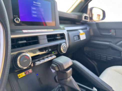 New 2026 Toyota 4Runner SR5 AWD/4WD image 25
