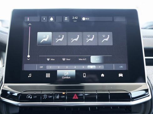 Used 2023 Jeep Compass Sport image 50