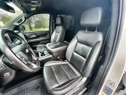 Used 2022 Chevrolet Tahoe Z71 w/ Z71 Off-Road Package image 18