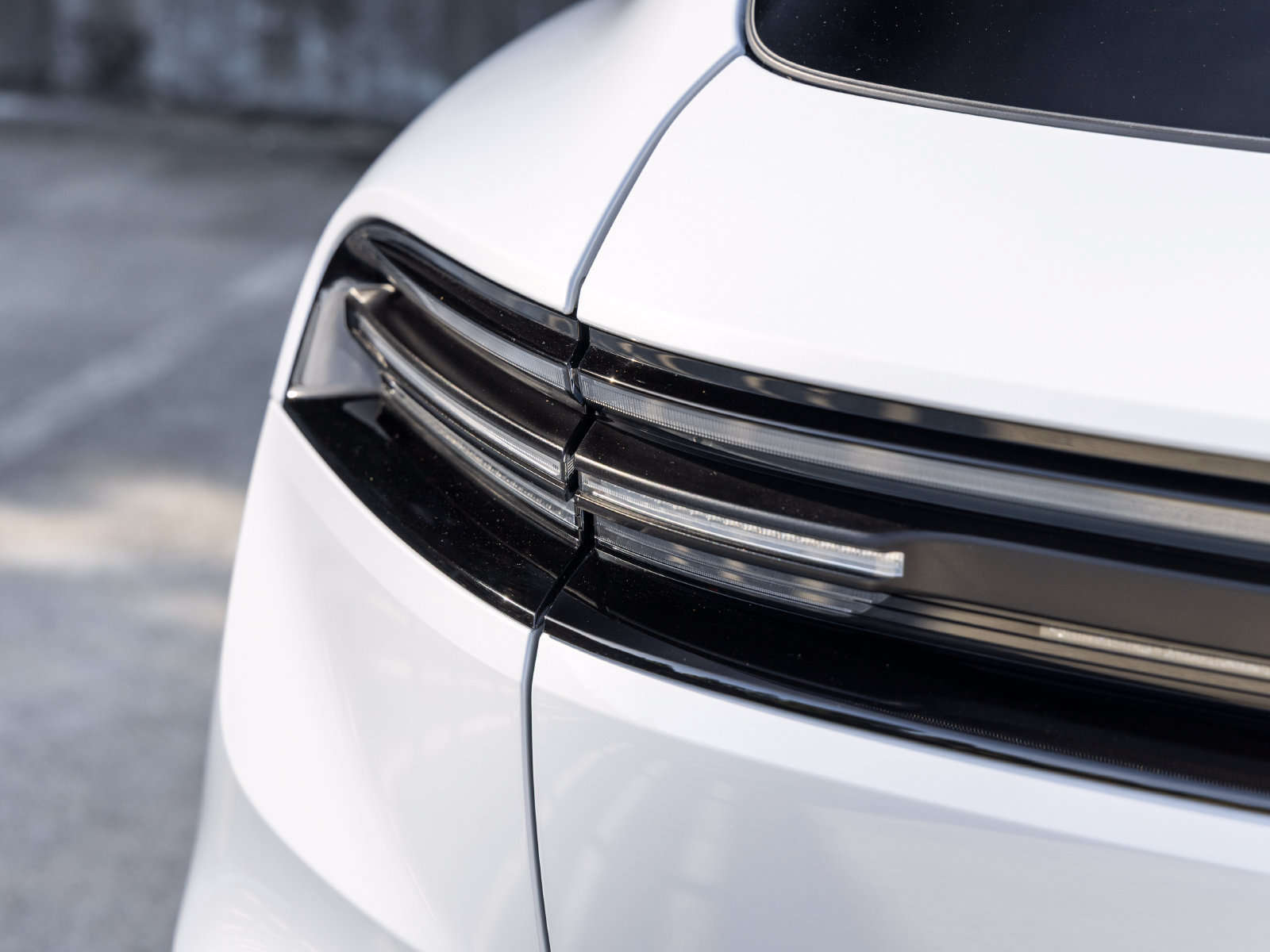 Certified 2025 Porsche Macan Electric RWD image 19