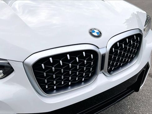 Certified 2025 BMW X4 xDrive30i AWD/4WD image 32