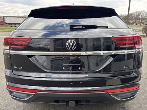 Used 2023 Volkswagen Atlas Cross Sport SE w/ Black Wheel Package image 5