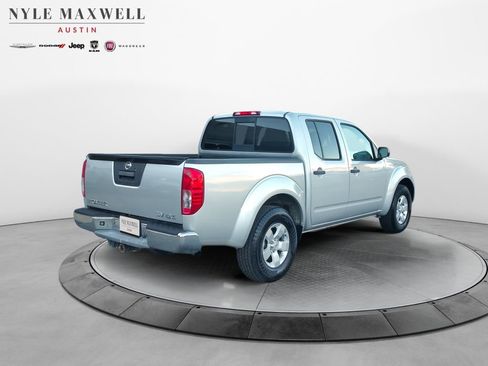 Used 2014 Nissan Frontier SV image 14