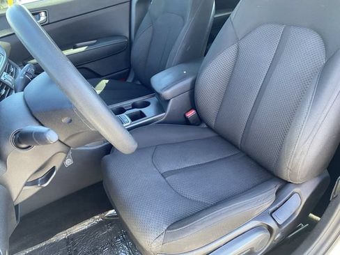 Used 2018 Kia Optima LX w/ 17" Alloy Wheels Package FWD image 14
