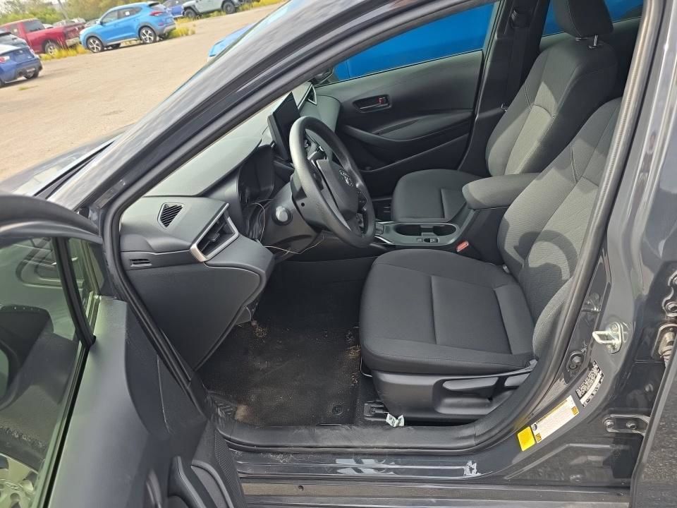 Used 2025 Toyota Corolla LE FWD image 8