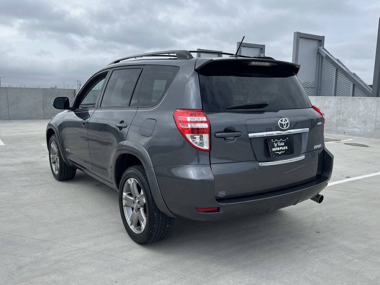 Used 2012 Toyota RAV4 Sport w/ Appearance Pkg AWD/4WD image 8