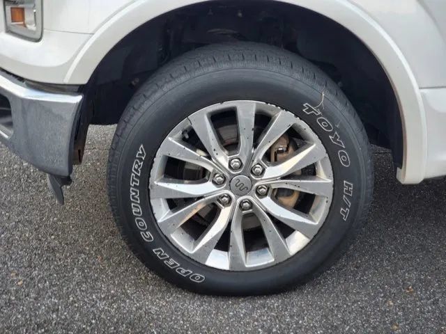 Used 2015 Ford F150 King Ranch w/ Equipment Group 601A Luxury AWD/4WD image 5