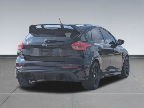 Used 2017 Ford Focus RS AWD/4WD image 5
