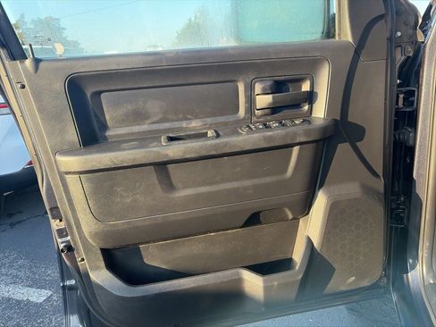 Used 2017 RAM 1500 Express image 13