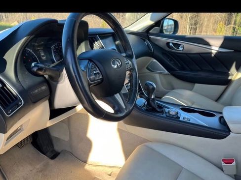 Used 2017 INFINITI Q50 3.0t Premium w/ All Weather Package (L93) image 4