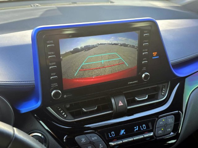 Used 2021 Toyota C-HR XLE FWD image 24