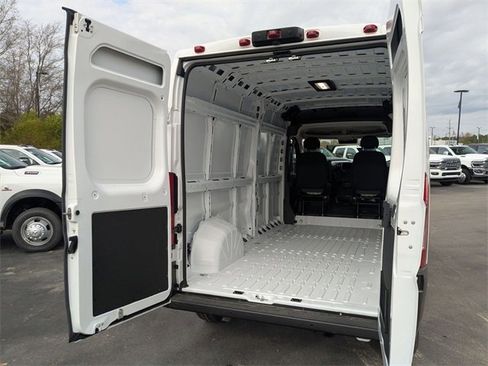 New 2026 RAM ProMaster 2500 w/ Convenience Group image 24