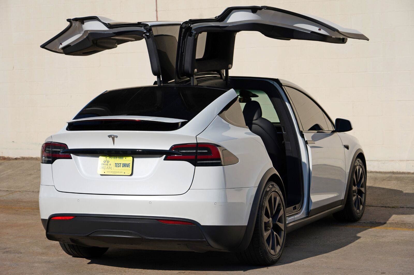 Used 2023 Tesla Model X AWD/4WD image 55