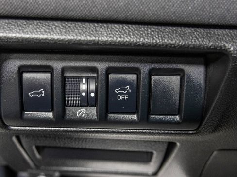 Used 2024 Subaru Outback Premium AWD/4WD image 31