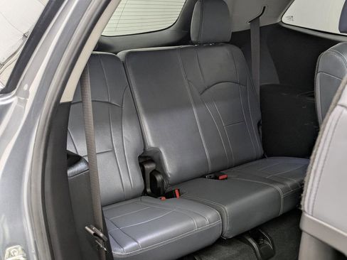 Used 2021 Buick Enclave Premium w/ Sun and Sites Package AWD/4WD image 23