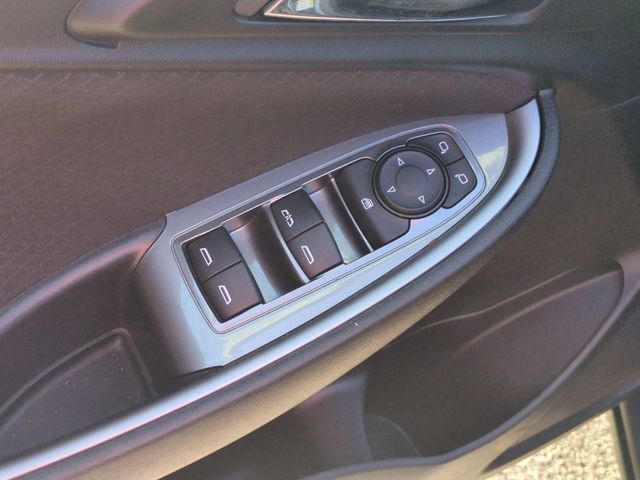Used 2025 Chevrolet Malibu LT FWD image 10