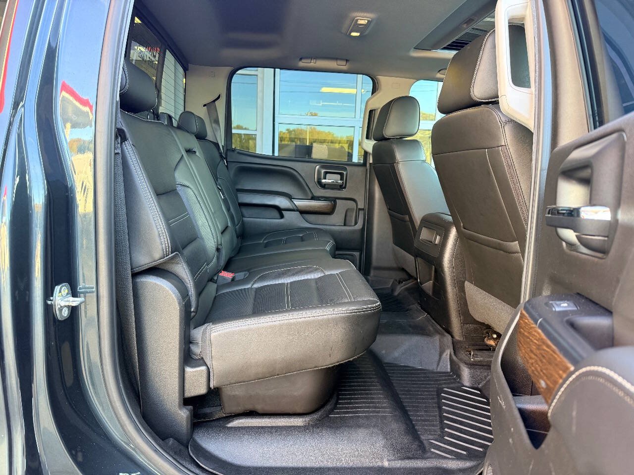 Used 2018 GMC Sierra 2500 Denali w/ Duramax Plus Package AWD/4WD image 36