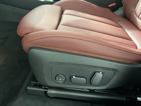 Used 2024 BMW X3 xDrive30i w/ Convenience Package AWD/4WD image 10
