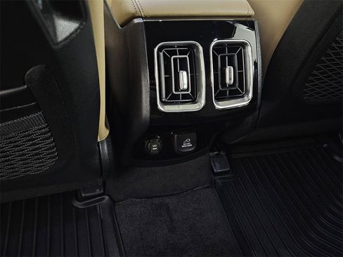 Used 2024 Kia Sorento SX Prestige w/ Olive Brown Leather Package image 29