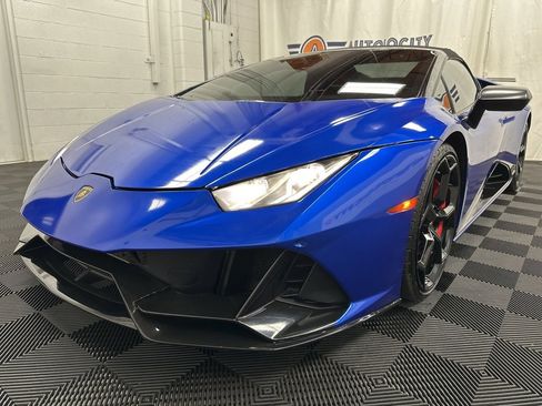 Used 2020 Lamborghini Huracan EVO image 4