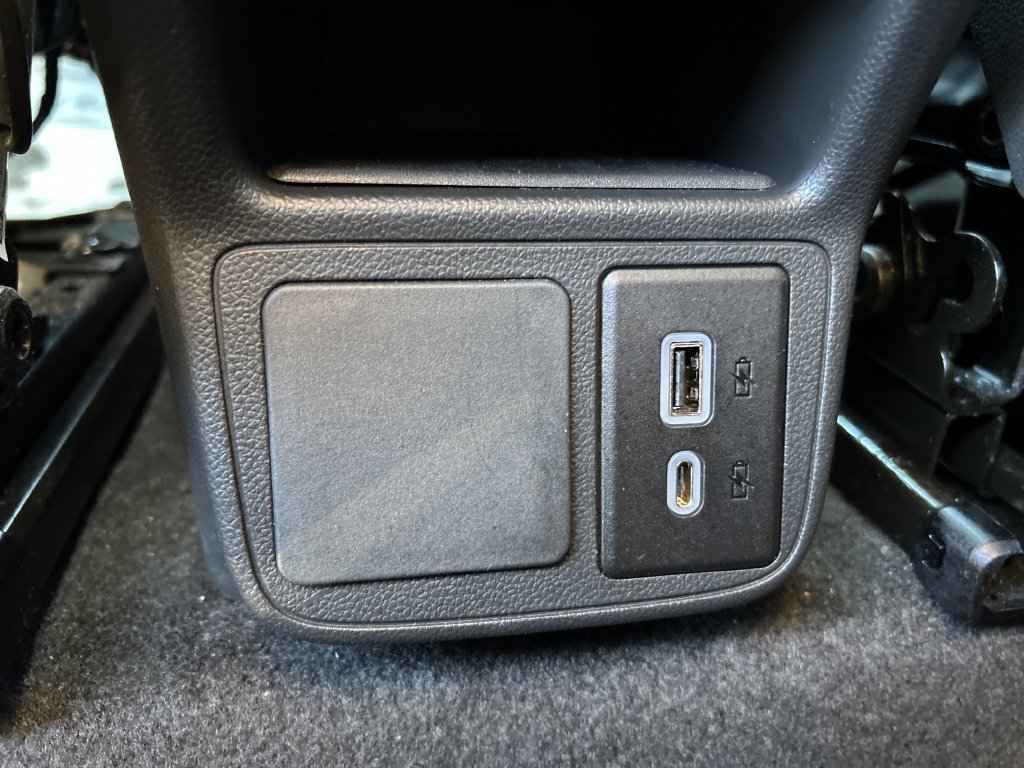 Used 2023 Buick Encore GX Select w/ Sport Touring Package FWD image 14