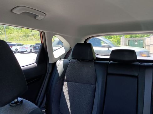 Used 2024 Kia Seltos S FWD image 12