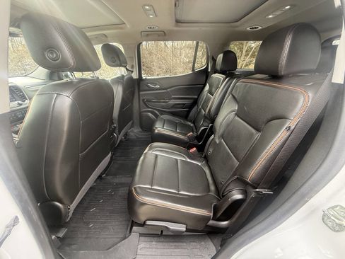 Used 2023 GMC Acadia AT4 w/ Technology Package image 10