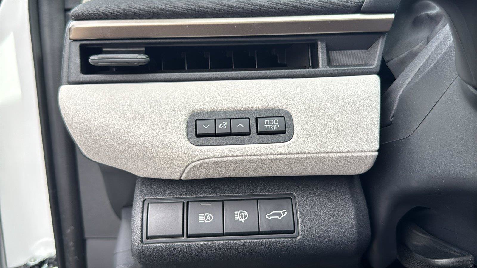 Used 2026 Toyota bZ FWD image 14
