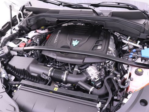 New 2025 Maserati Grecale Modena AWD/4WD image 16