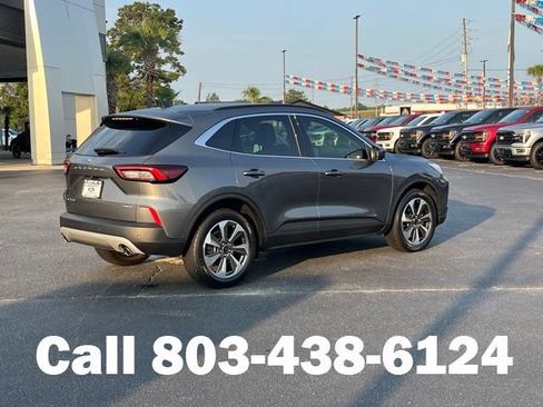Used 2023 Ford Escape Platinum AWD/4WD image 3