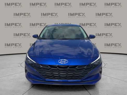 Used 2023 Hyundai Elantra SE w/ Preferred Accessory Package FWD image 4