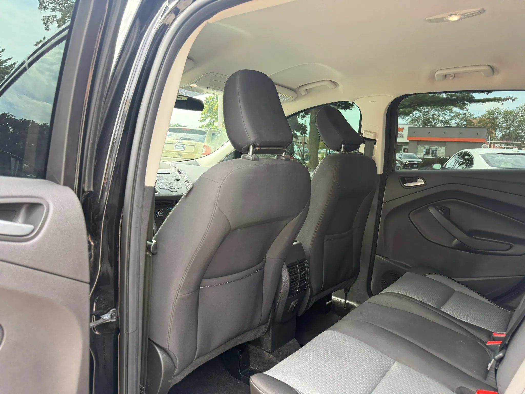 Used 2018 Ford Escape SE FWD image 13