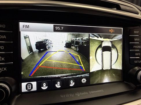 Used 2017 Kia Sorento SX image 36