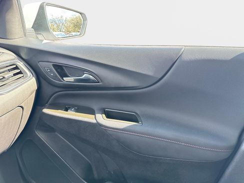 Used 2024 Chevrolet Equinox RS w/ RS Leather Package image 24