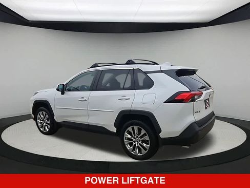 Used 2021 Toyota RAV4 XLE Premium FWD image 6