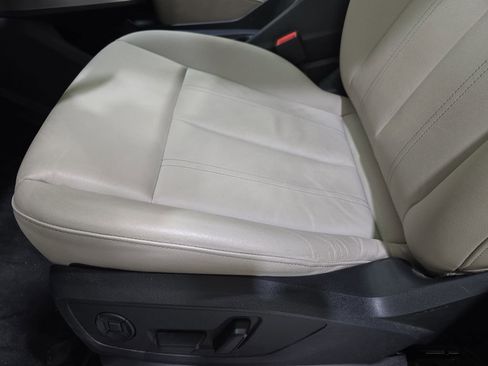 Used 2023 Audi Q4 e-tron Prestige w/ 20" Wheel Package AWD/4WD image 30