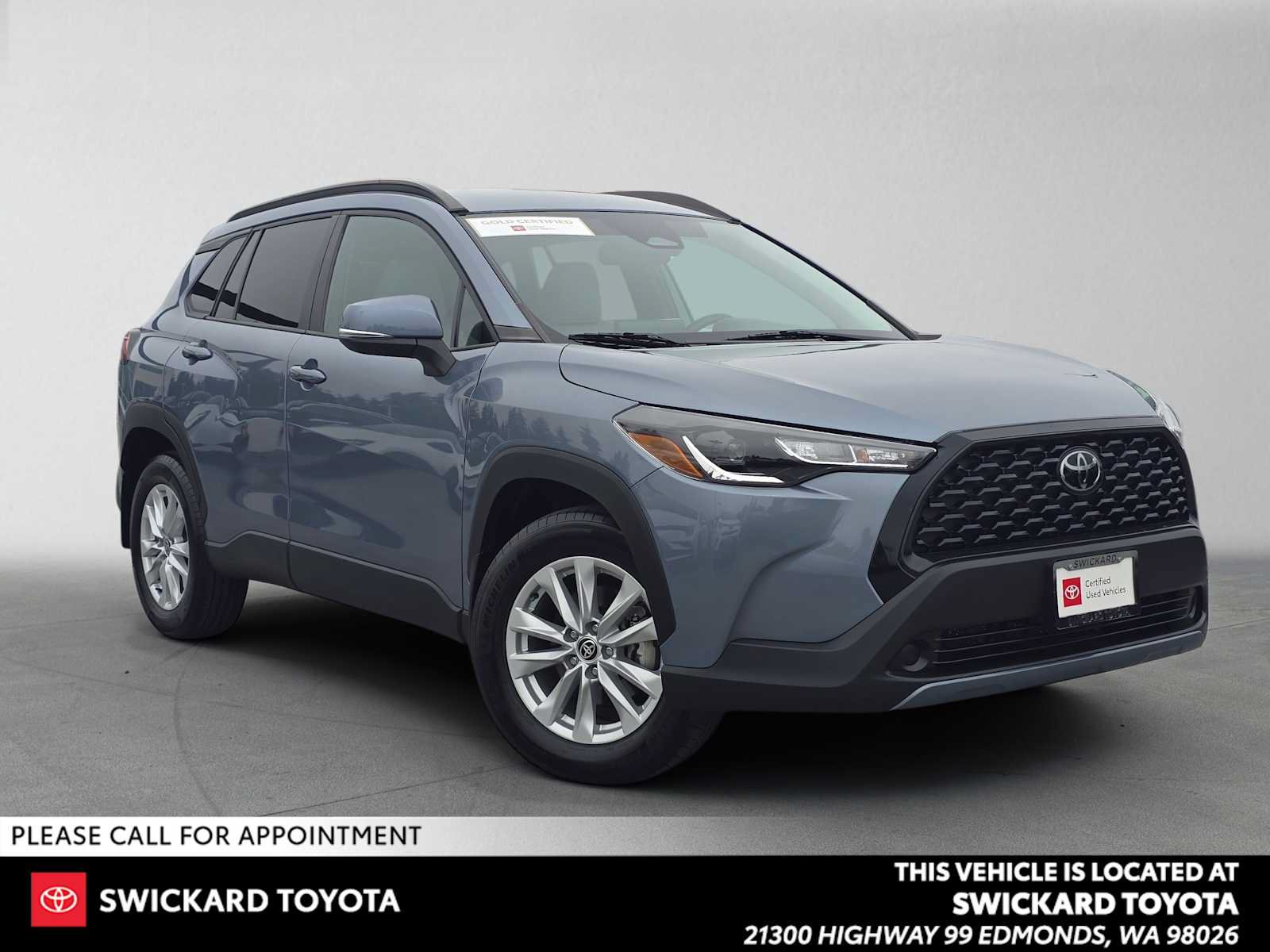 Certified 2024 Toyota Corolla Cross LE AWD/4WD image 1