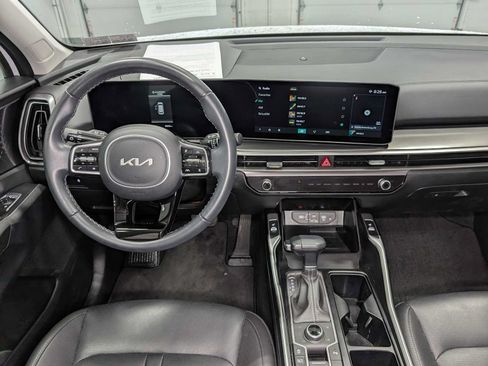 Used 2025 Kia Sorento S AWD/4WD image 17