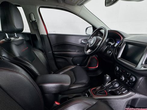 Used 2018 Jeep Compass Trailhawk w/ Safe & Security Group image 28