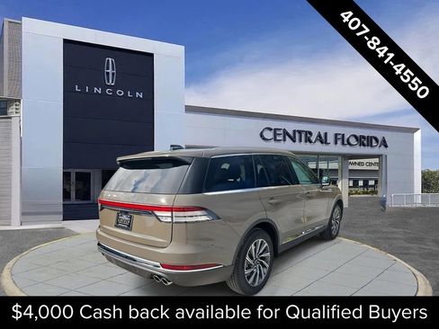 New 2026 Lincoln Aviator AWD image 3
