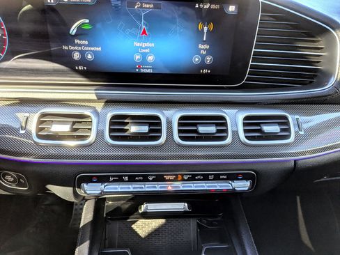 Used 2023 Mercedes-Benz GLS 450 4MATIC image 25