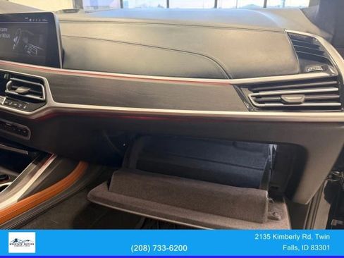 Used 2020 BMW X7 M50i w/ Dynamic Handling Package image 41