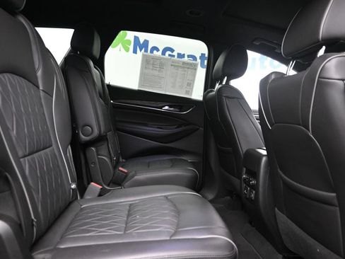 Used 2024 Buick Enclave Avenir w/ Trailering Package, 5000 lbs. AWD/4WD image 10